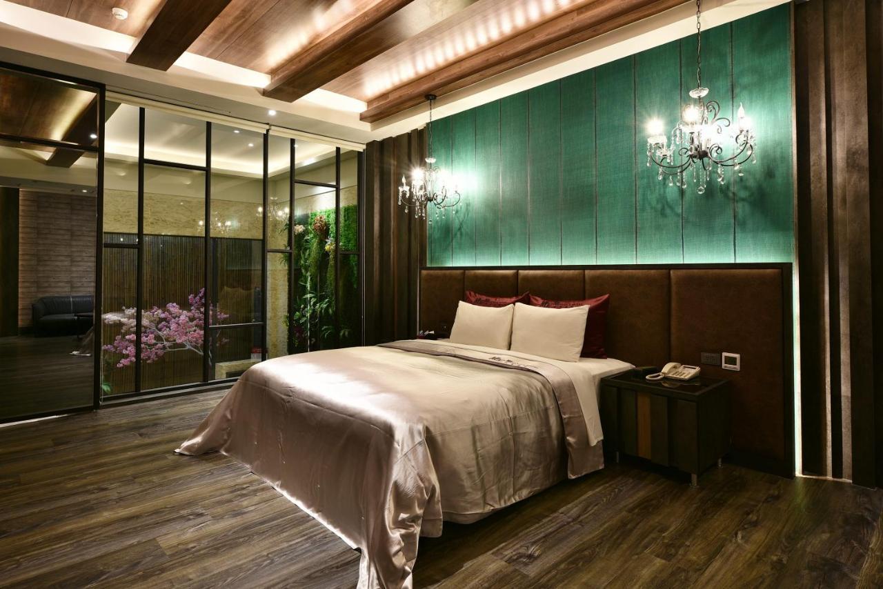 Venice Motel Taichung Exterior photo