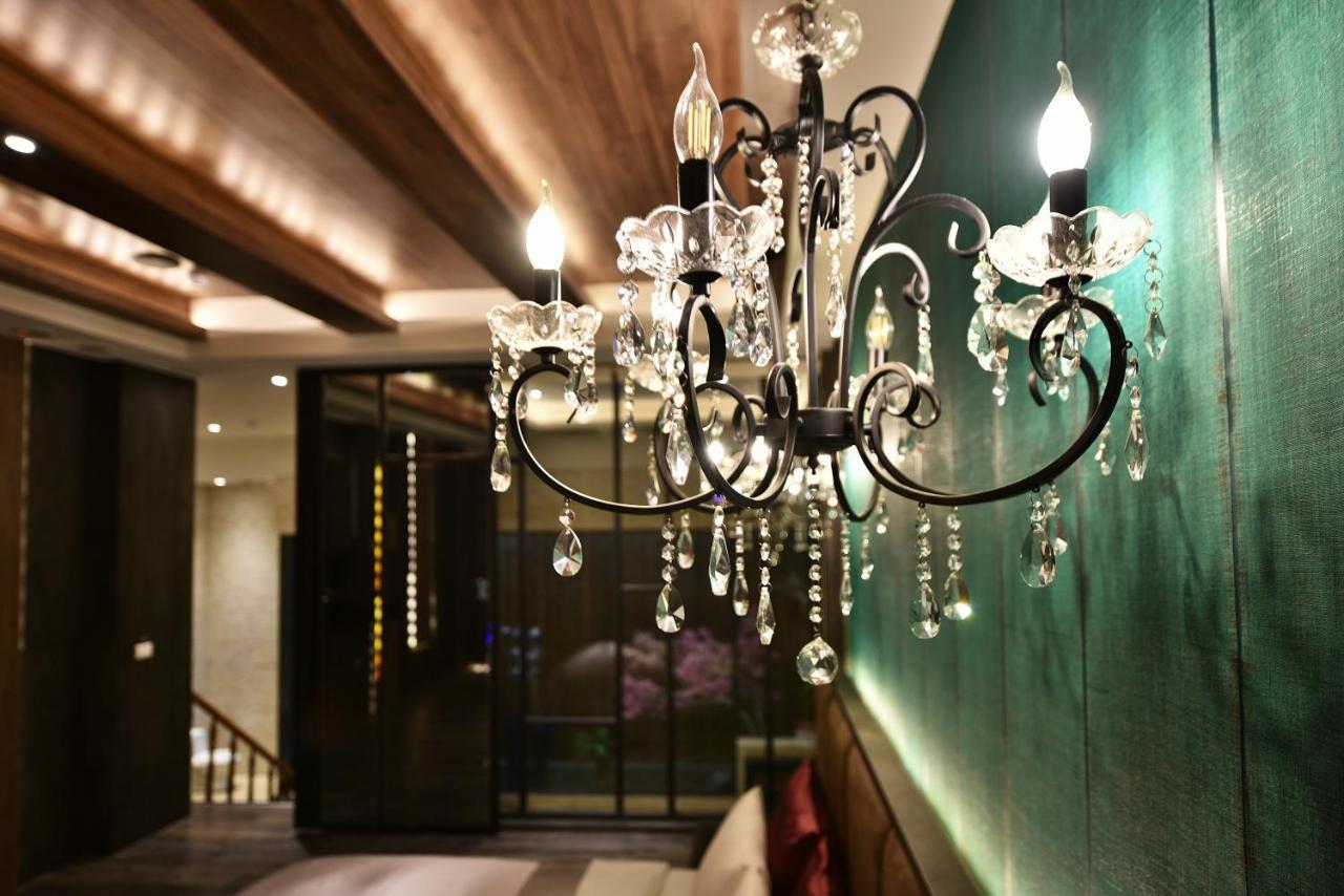 Venice Motel Taichung Exterior photo