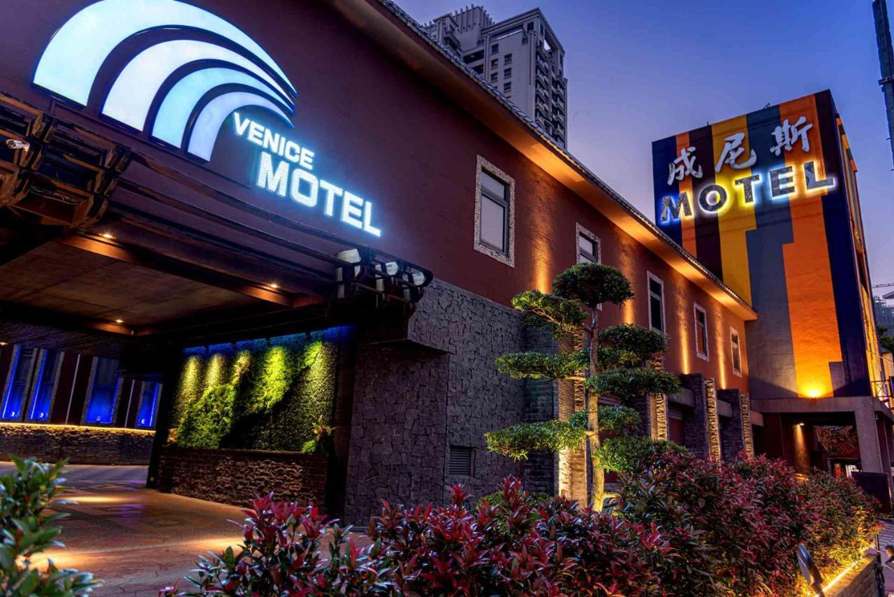 Venice Motel Taichung Exterior photo