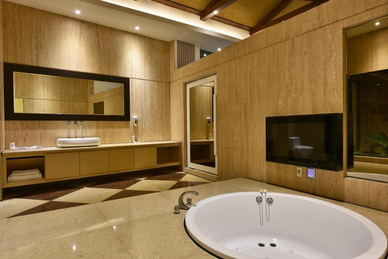 Venice Motel Taichung Exterior photo