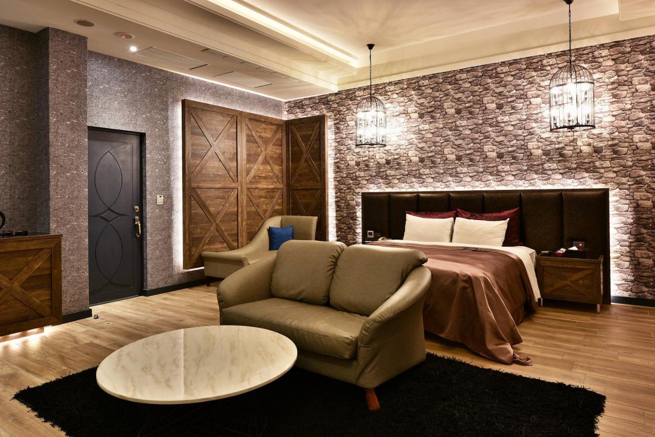 Venice Motel Taichung Exterior photo
