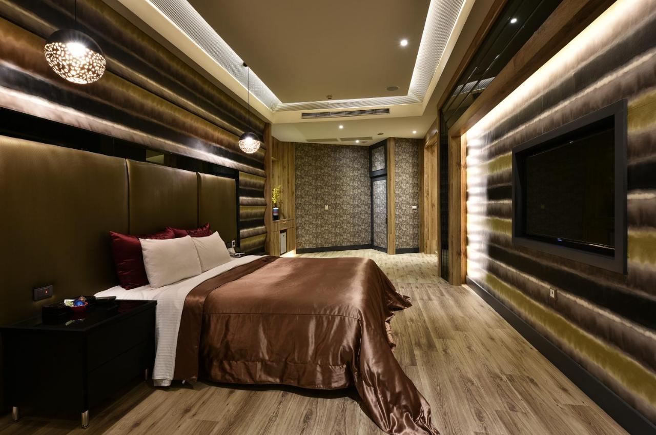Venice Motel Taichung Exterior photo