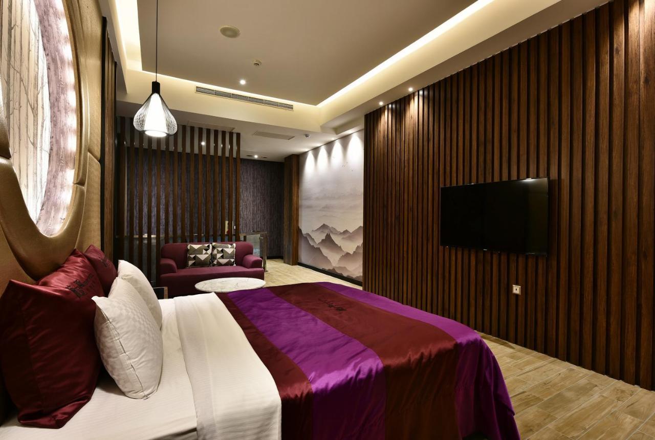 Venice Motel Taichung Exterior photo