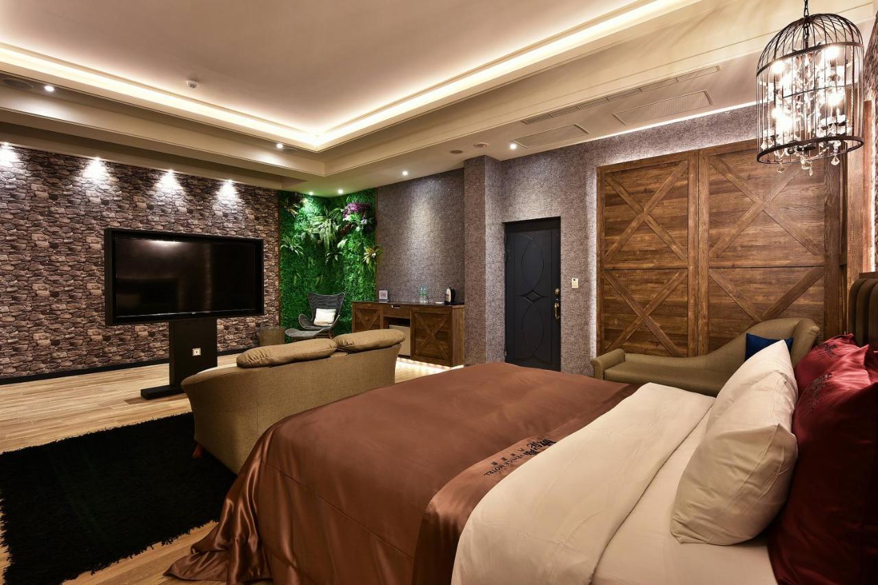 Venice Motel Taichung Exterior photo