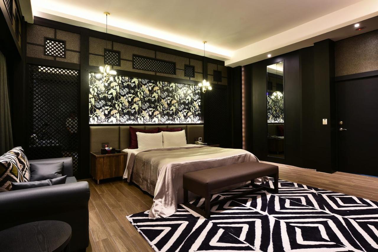 Venice Motel Taichung Exterior photo