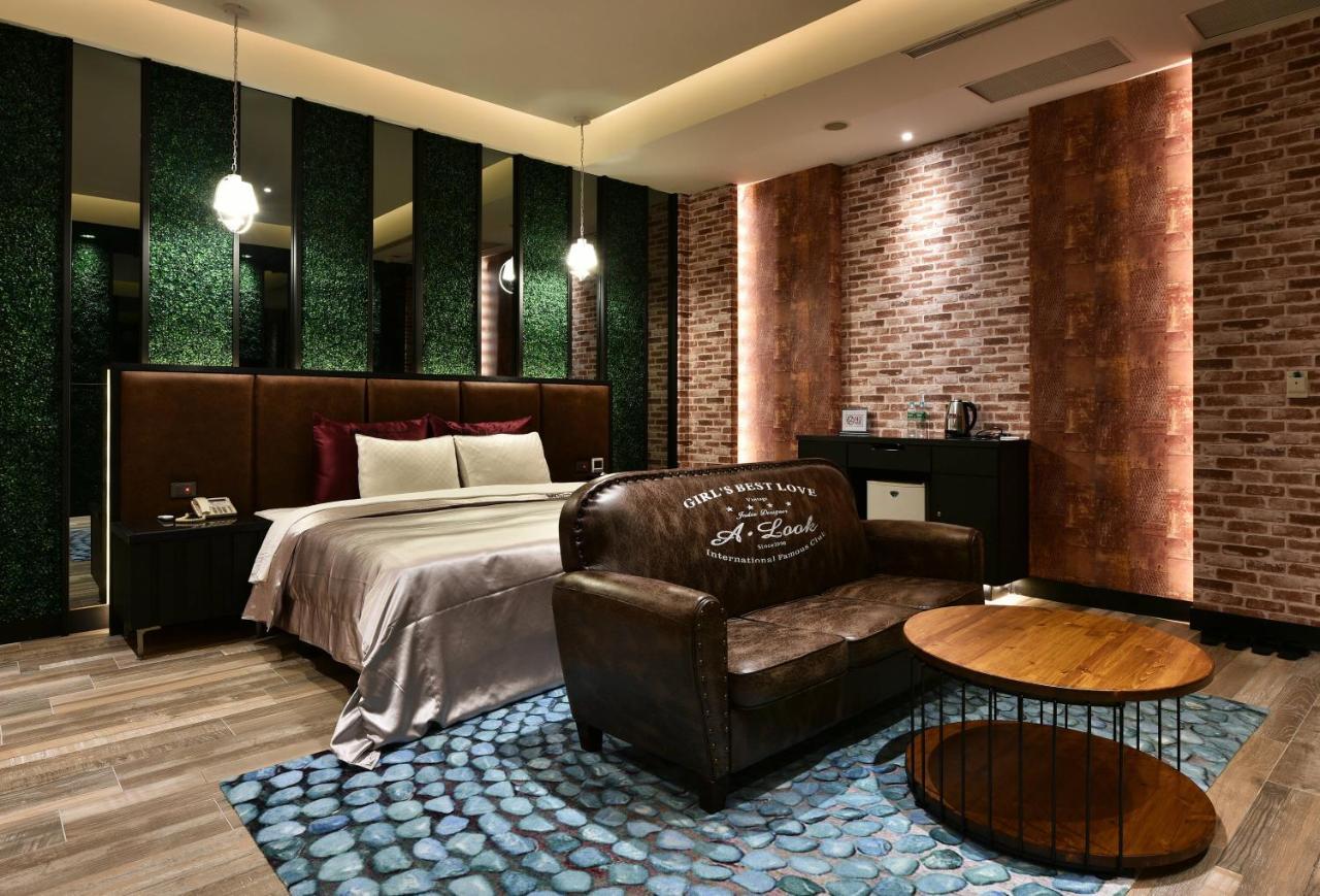 Venice Motel Taichung Exterior photo