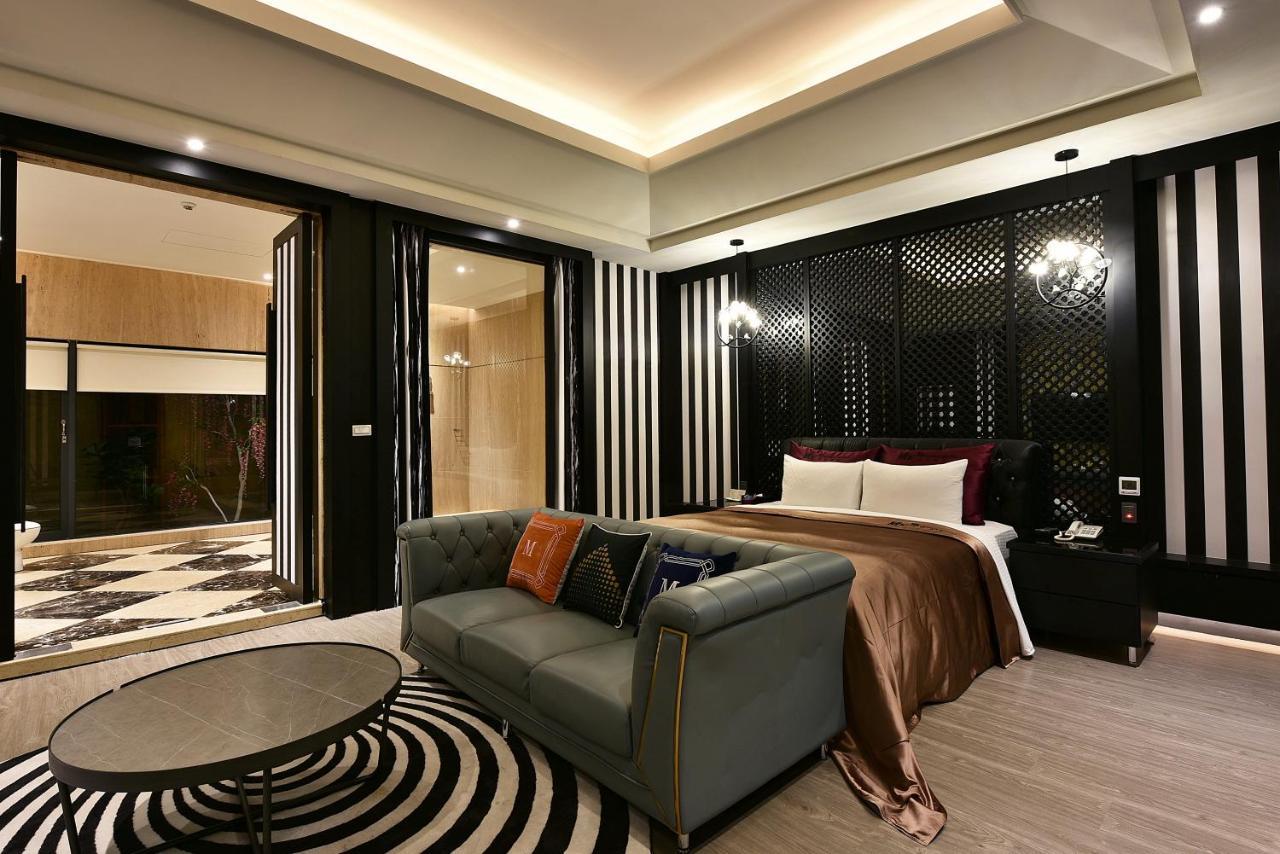 Venice Motel Taichung Exterior photo